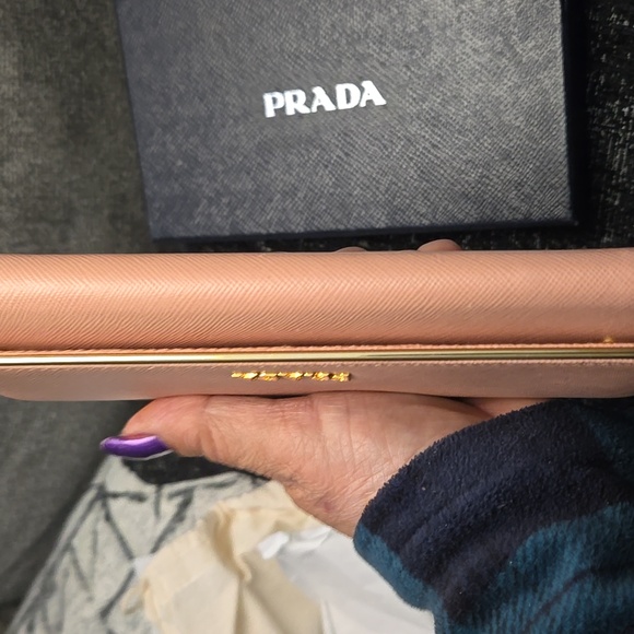 Crossbody bag wallet Authentic - Picture 11 of 15